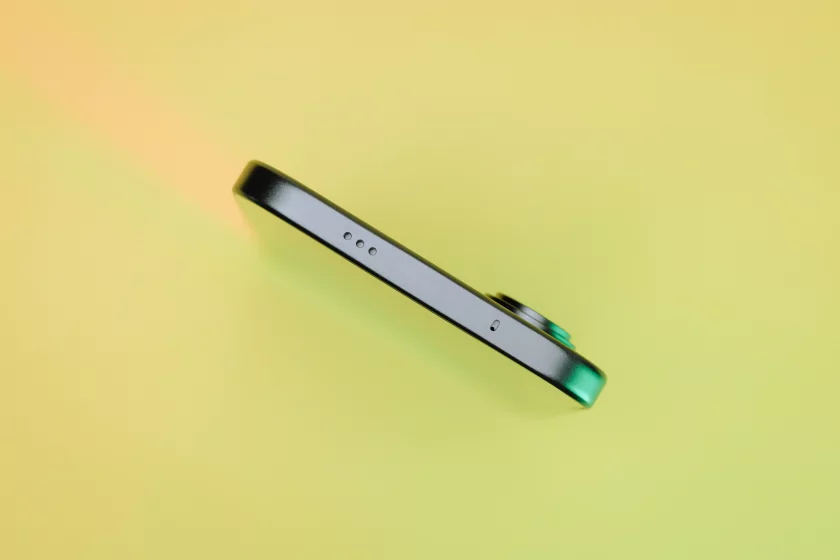 Искал подвох, но не нашел: обзор TECNO CAMON 50 — Дизайн. 4