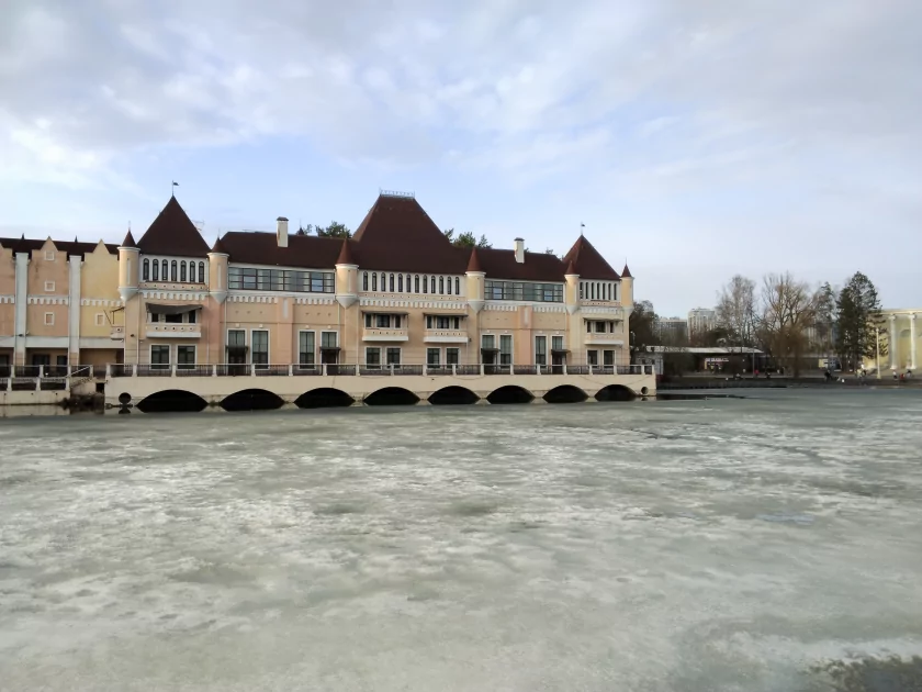 Недорогой планшет с достойным экраном и приличной автономностью: обзор Tecno MegaPad SE — Дизайн. 7