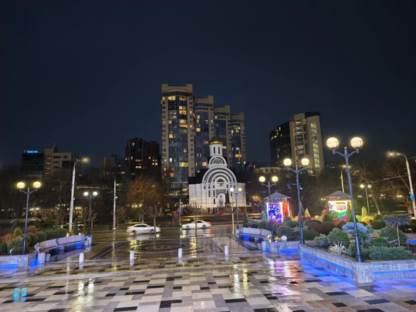 Сначала камерофон, а уже потом флагман: подробный обзор Xiaomi 17 Ultra