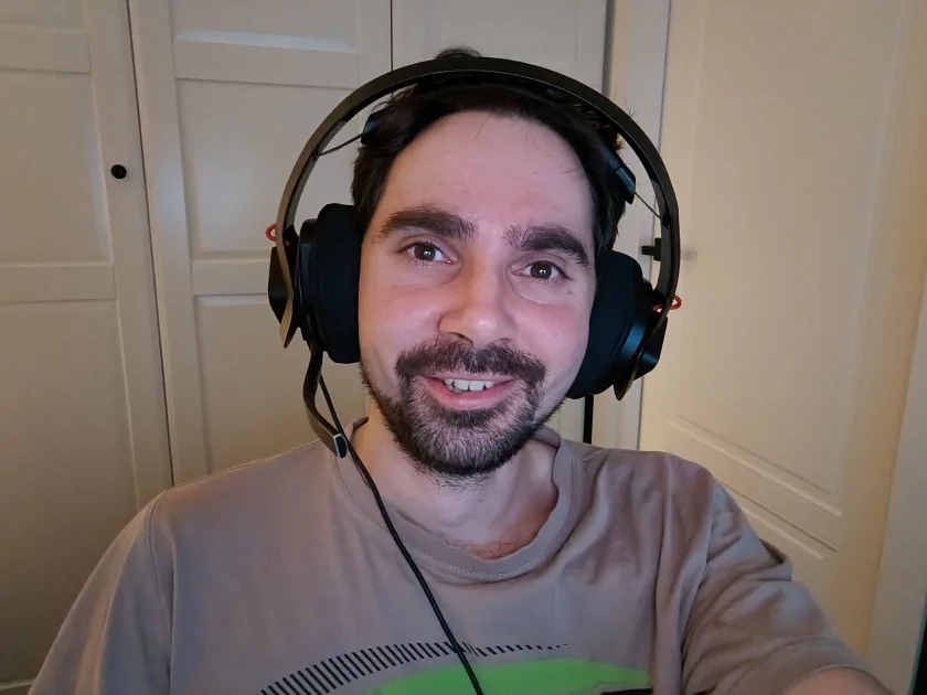 Стильный, тонкий, лёгкий и с металлической рамкой: обзор HONOR 600 Lite