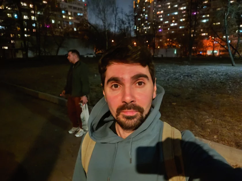 Стильный, тонкий, лёгкий и с металлической рамкой: обзор HONOR 600 Lite