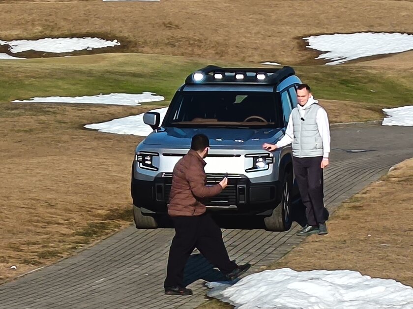 Стильный, тонкий, лёгкий и с металлической рамкой: обзор HONOR 600 Lite