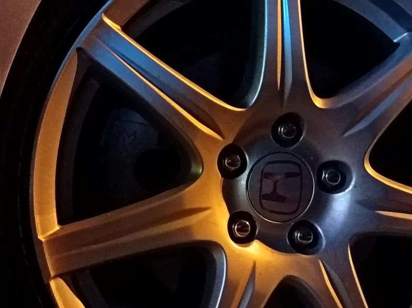 Стильный, тонкий, лёгкий и с металлической рамкой: обзор HONOR 600 Lite