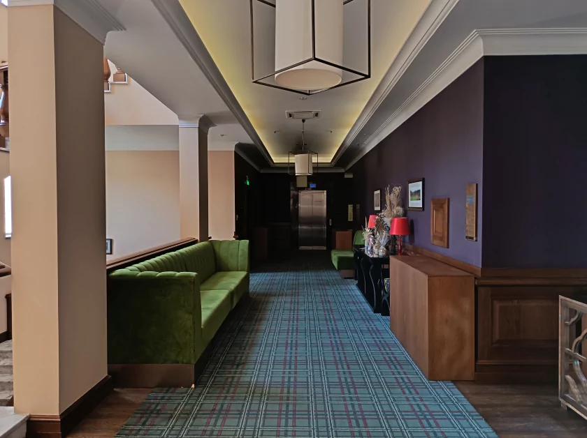 Стильный, тонкий, лёгкий и с металлической рамкой: обзор HONOR 600 Lite