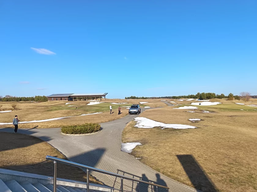 Стильный, тонкий, лёгкий и с металлической рамкой: обзор HONOR 600 Lite