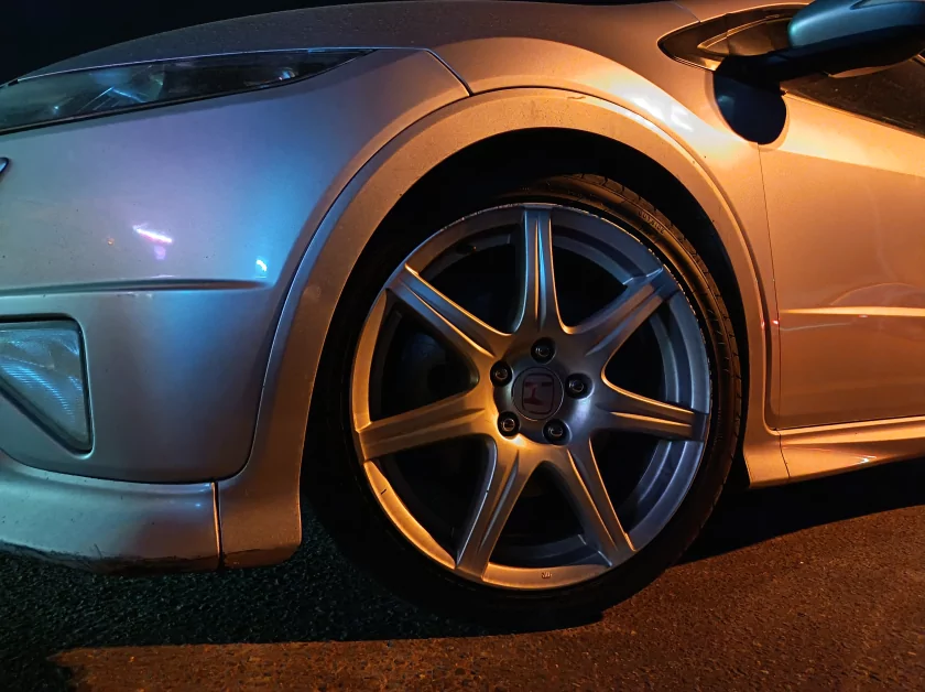 Стильный, тонкий, лёгкий и с металлической рамкой: обзор HONOR 600 Lite