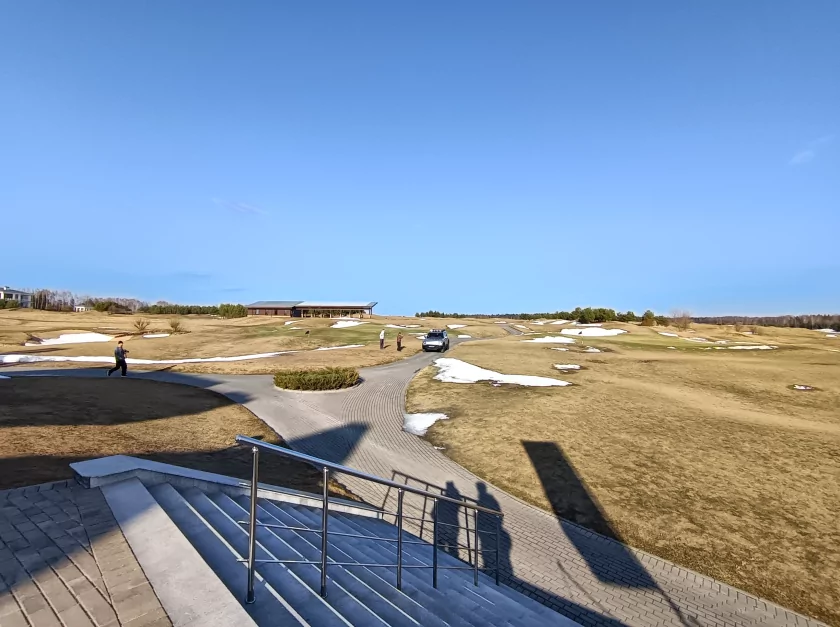 Стильный, тонкий, лёгкий и с металлической рамкой: обзор HONOR 600 Lite