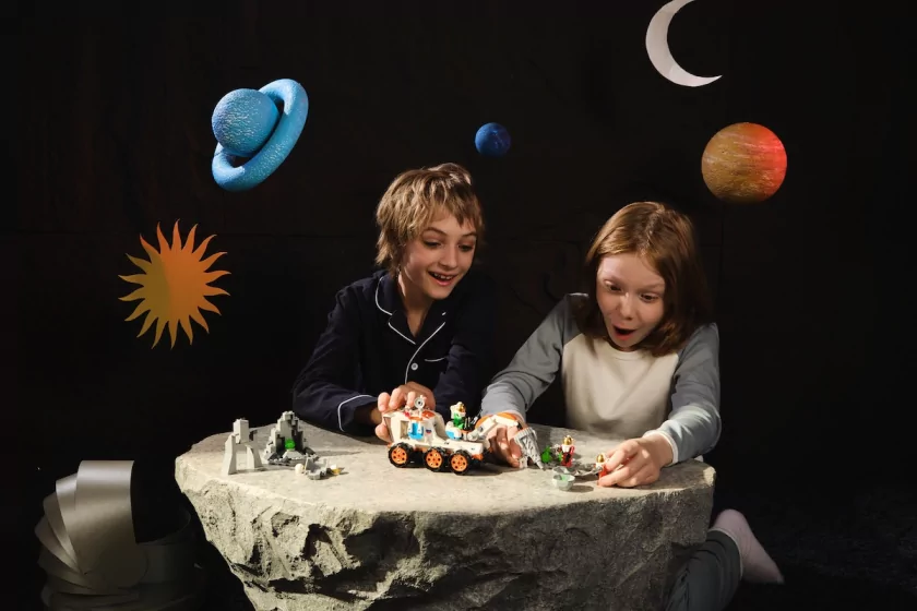 Каждый второй мечтает улететь в космос: Brick Labs представила новую серию конструкторов и провела соцопрос