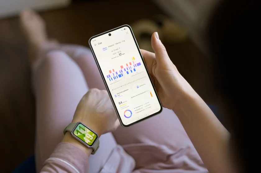 Прокачали по делу: обзор HUAWEI Band 11 с увеличенным экраном и новым аккумулятором
