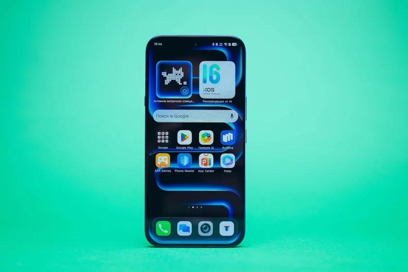 Показывает мемы на крышке, измеряет пульс и работает пауэрбанком: обзор Infinix NOTE 60 Pro — Дисплей. 1