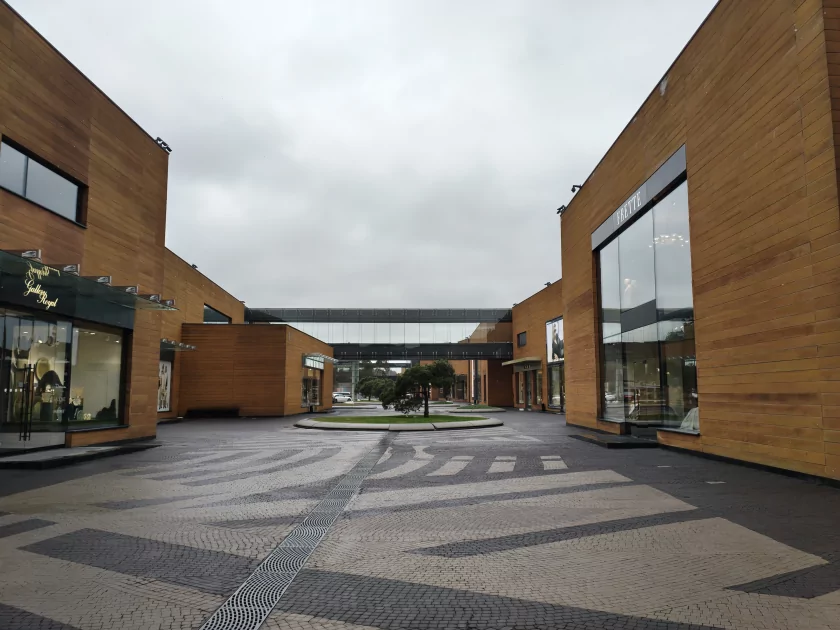 Показывает мемы на крышке, измеряет пульс и работает пауэрбанком: обзор Infinix NOTE 60 Pro — Качество снимков. 3