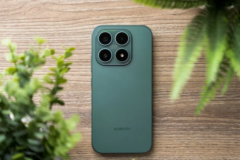 Вымирающий вид. Обзор Xiaomi 17 — компактного смартфона с флагманской начинкой