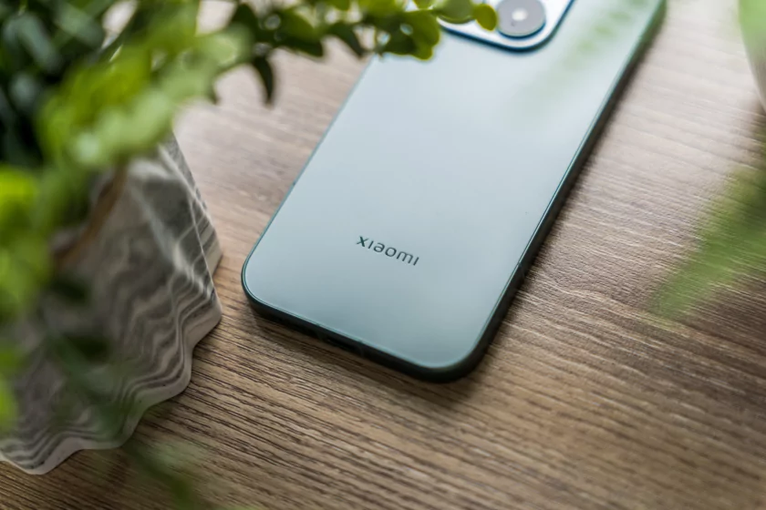 Вымирающий вид. Обзор Xiaomi 17 — компактного смартфона с флагманской начинкой — Дизайн. 3