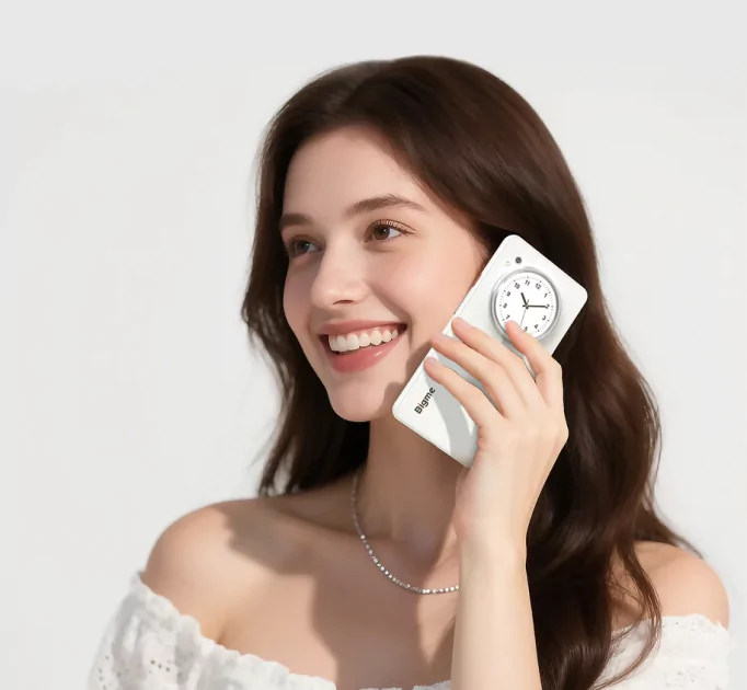 Bigme представила смартфон с двумя цветными дисплеями E Ink — HiBreak Dual