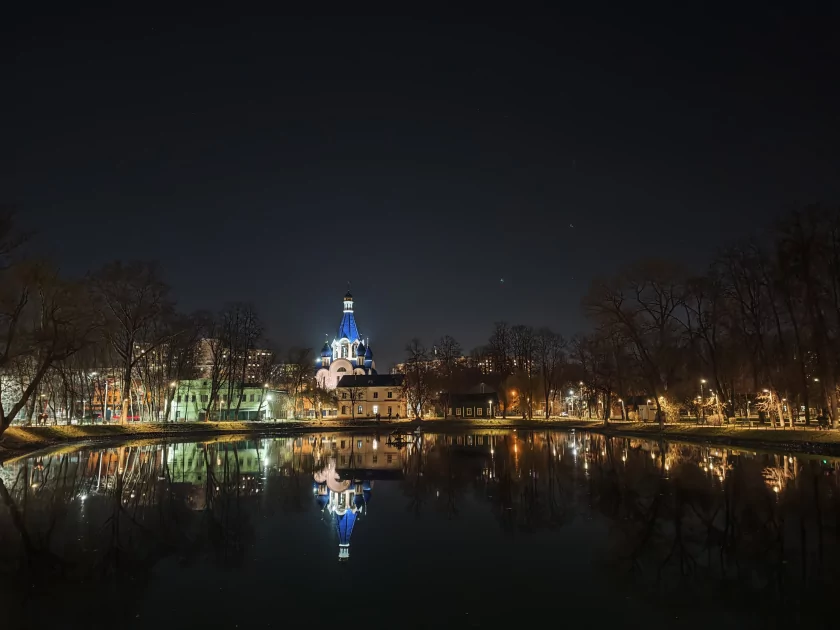 Вымирающий вид. Обзор Xiaomi 17 — компактного смартфона с флагманской начинкой — Камеры. 17