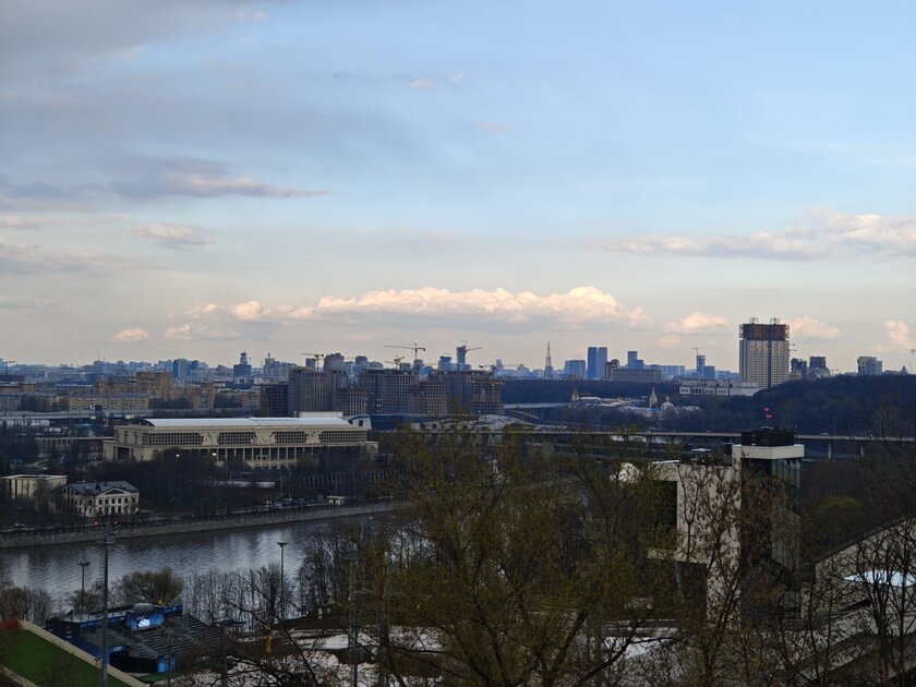 Вымирающий вид. Обзор Xiaomi 17 — компактного смартфона с флагманской начинкой — Камеры. 23