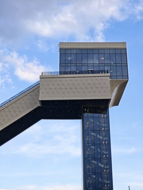 Вымирающий вид. Обзор Xiaomi 17 — компактного смартфона с флагманской начинкой — Камеры. 24