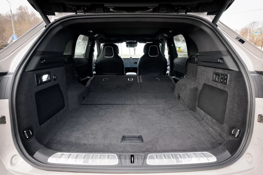 469 «лошадей», пневма и реальный расход: большой обзор серийного Exlantix ET — Знакомство. 15