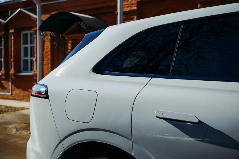 469 «лошадей», пневма и реальный расход: большой обзор серийного Exlantix ET — Отзыв. 3