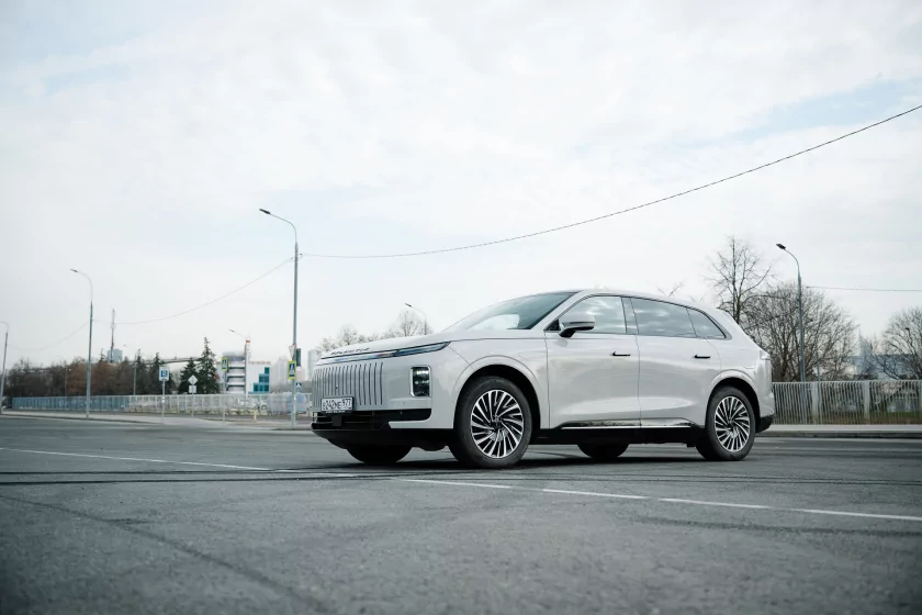 469 «лошадей», пневма и реальный расход: большой обзор серийного Exlantix ET — Отзыв. 6