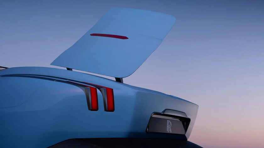 Представлен первый в истории Rolls-Royce электрический кабриолет: его длина 5,76 метра