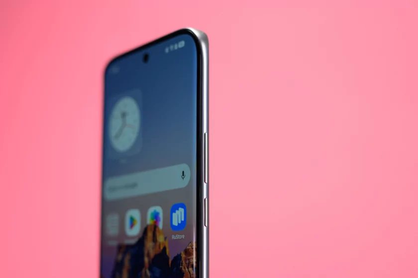 Пора вводить категорию «убийцы субфлагманов»? Обзор TECNO CAMON 50 Ultra 5G — Дизайн. 7