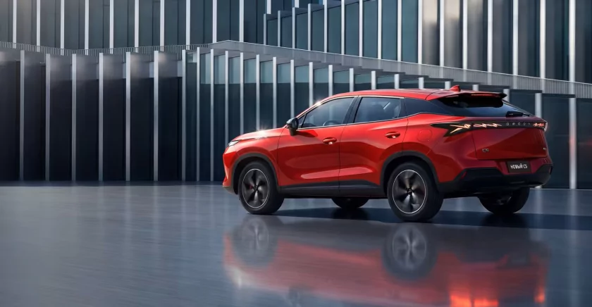 Omoda C5 вновь с полным приводом: цена уже известна