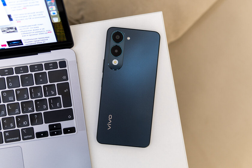 «Народные» смартфоны опять стали хуже снимать: почему производители режут камеры ради цены