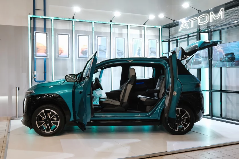 Предзаказать российский электромобиль Атом теперь может каждый — 150 000 рублей и ограниченное количество
