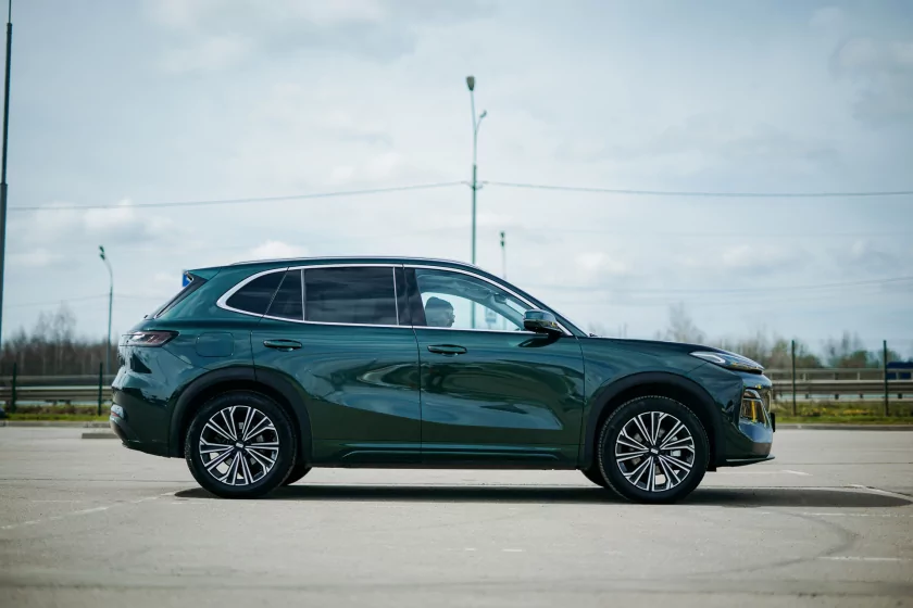 Обзор Geely EX5 EM-i: ездил как на электрокаре, но без страха разрядиться — Знакомство. 3