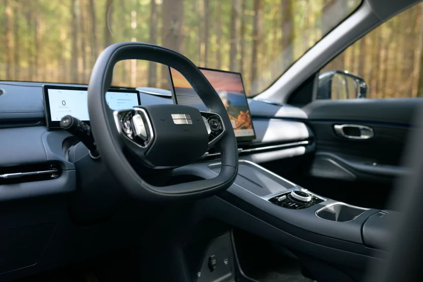 Обзор Geely EX5 EM-i: ездил как на электрокаре, но без страха разрядиться — Знакомство. 5