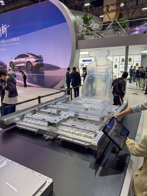 Главные премьеры автосалона в Пекине: супергибриды Changan, люксовые Avatr и новинки от BMW и Nissan