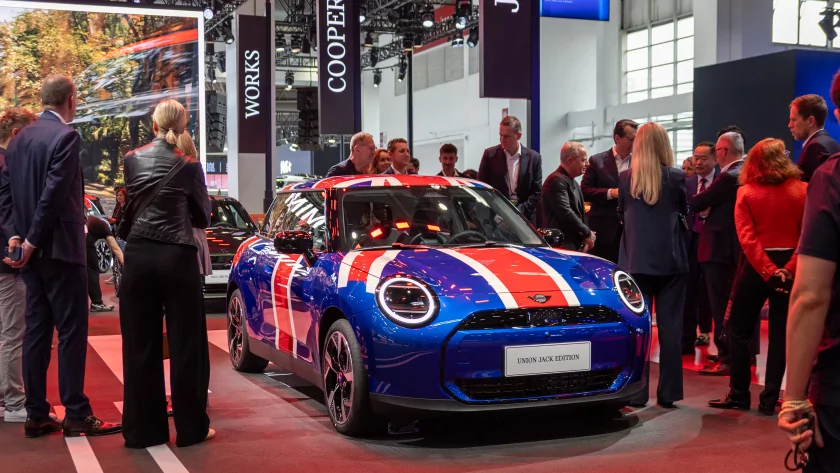 Главные премьеры автосалона в Пекине: супергибриды Changan, люксовые Avatr и новинки от BMW и Nissan