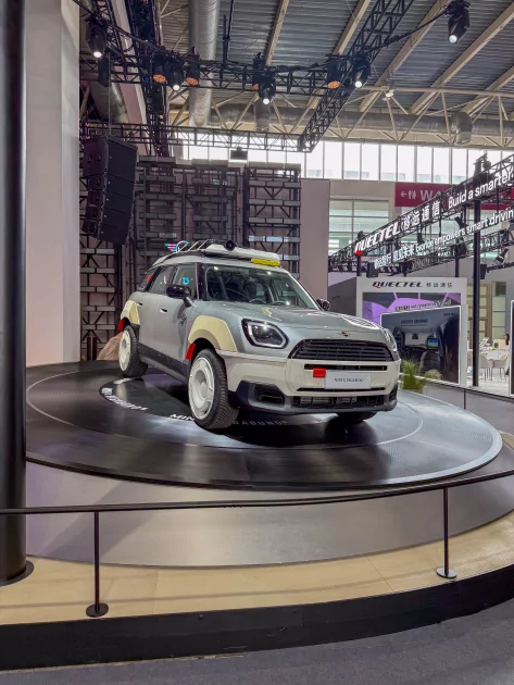 Главные премьеры автосалона в Пекине: супергибриды Changan, люксовые Avatr и новинки от BMW и Nissan