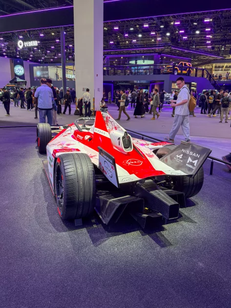 Главные премьеры автосалона в Пекине: супергибриды Changan, люксовые Avatr и новинки от BMW и Nissan