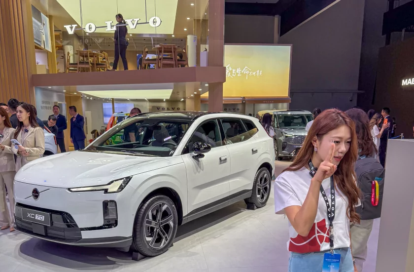 Главные премьеры автосалона в Пекине: супергибриды Changan, люксовые Avatr и новинки от BMW и Nissan