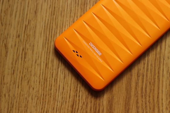 Обзор Doogee DG800
