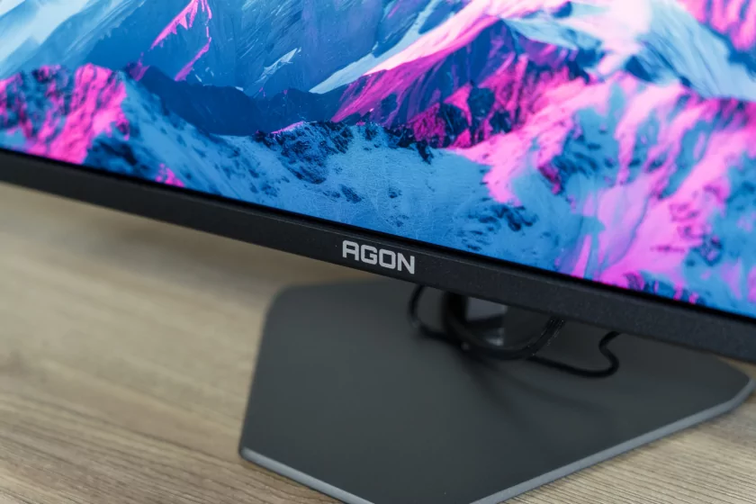 Магия QD-OLED, 240 Гц и отклик 0,03 мс: обзор геймерского монитора AOC AGON PRO AG276QZD2 — Дизайн и эргономика. 2