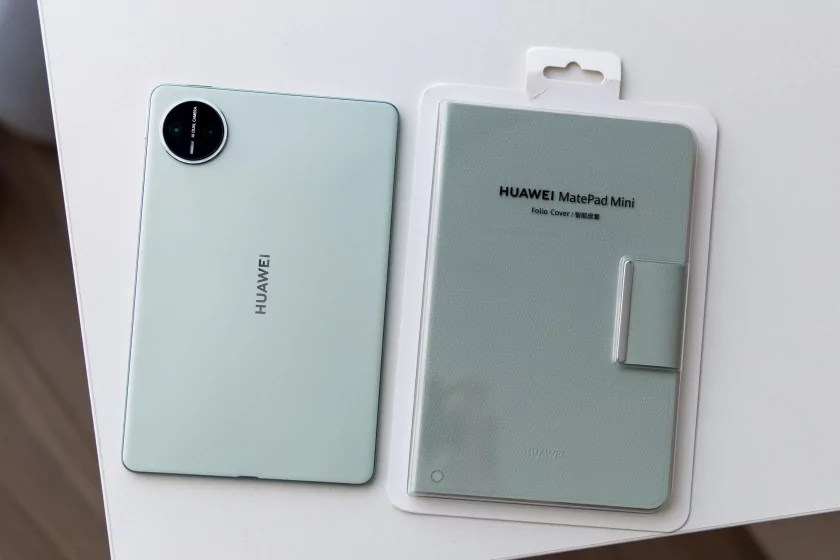Планшет весом с телефон. Обзор HUAWEI MatePad Mini — настоящего флагмана в карманном формате — Чехол-книжка Folio Cover. 1