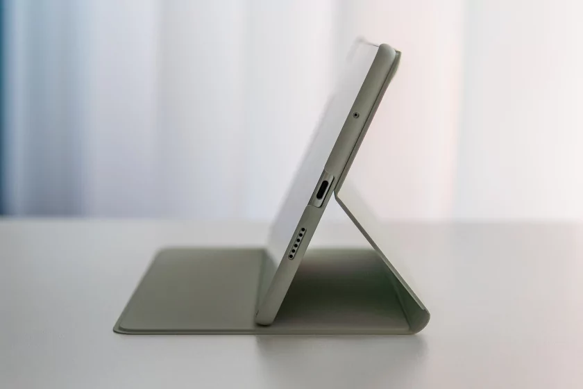 Планшет весом с телефон. Обзор HUAWEI MatePad Mini — настоящего флагмана в карманном формате — Чехол-книжка Folio Cover. 6