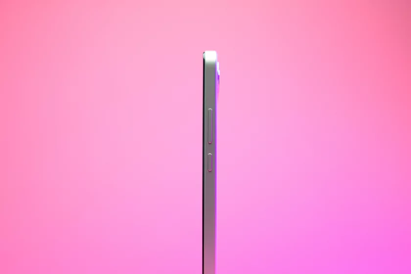 Зачем смартфону зеркало на задней крышке? Обзор realme 16 5G — Дизайн. 5