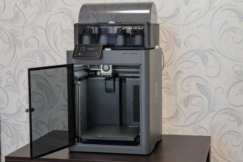 Я попробовал 3D-печать для ленивых. Обзор Bambu Lab P2S Combo, где многое делается автоматически