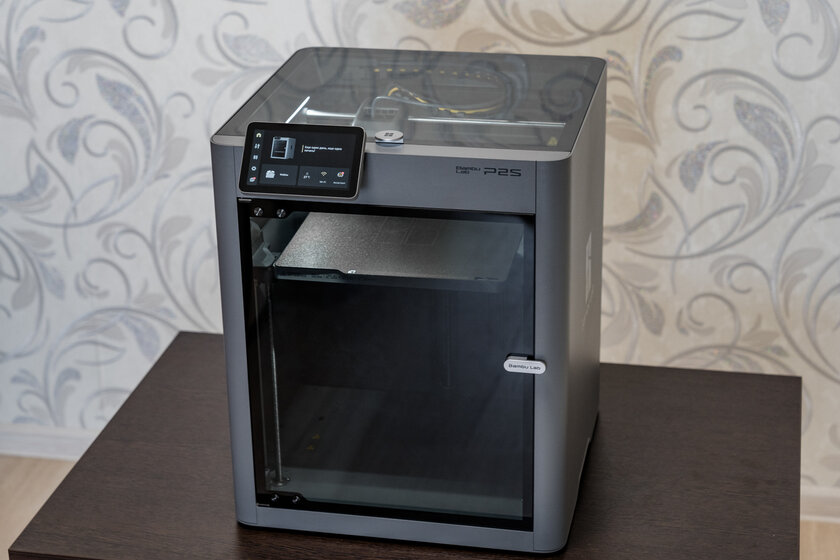 Я попробовал 3D-печать для ленивых. Обзор Bambu Lab P2S Combo, где многое делается автоматически