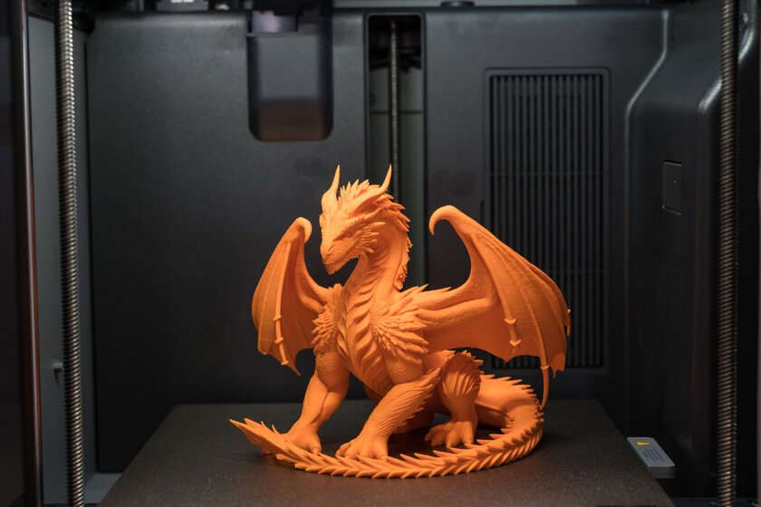 Я попробовал 3D-печать для ленивых. Обзор Bambu Lab P2S Combo, где многое делается автоматически