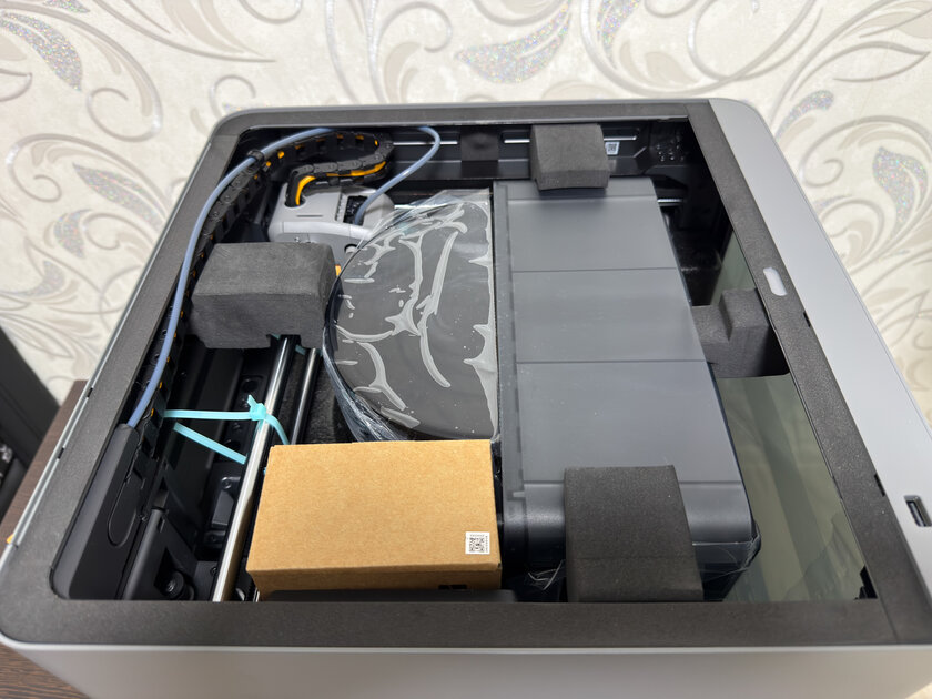 Я попробовал 3D-печать для ленивых. Обзор Bambu Lab P2S Combo, где многое делается автоматически