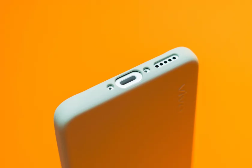 Я думал, смартфоны меня больше не удивят. Но потом на обзор приехал vivo X300 Ultra — вот чем хорош — Дизайн. 7