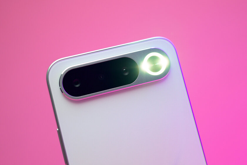 Зачем смартфону зеркало на задней крышке? Обзор realme 16 5G