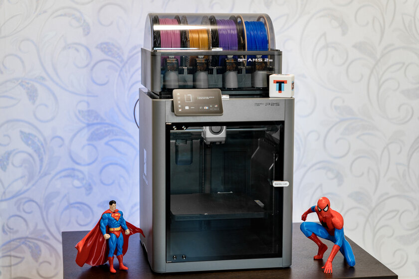 Я попробовал 3D-печать для ленивых. Обзор Bambu Lab P2S Combo, где многое делается автоматически