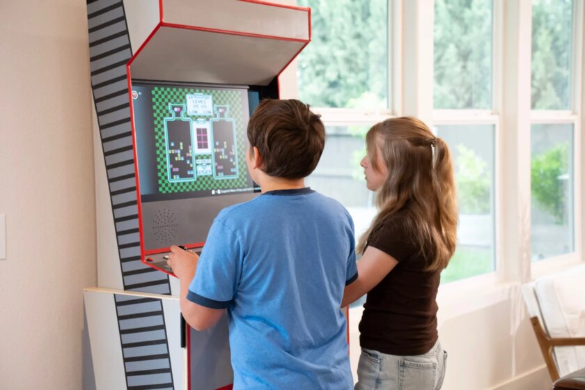 Представлен Swap Arcade — игровой автомат, который превращается в комод