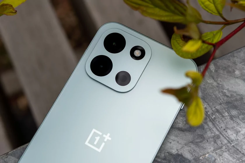 OnePlus вспомнила корни: обзор Nord 6 — смартфона, наступающего субфлагманам на пятки — Камеры. 1